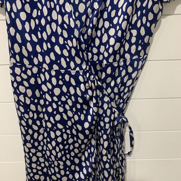 Reformation | Dress Silk Mini V Neck Wrap V Neck Short Sleeve Polka Dots- Large - Picture 3 of 8